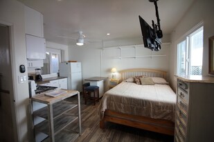 745 San Fernando Pl, Unit 1/2 in San Diego, CA - Building Photo