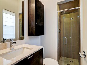 1401 Fairview St in Houston, TX - Building Photo - Building Photo