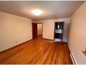 2437 Rhonda Dr in Vestal, NY - Building Photo - Building Photo