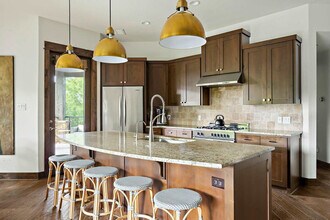 2217 Sea Biscuit Cove in Spicewood, TX - Building Photo - Building Photo