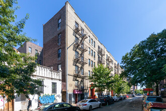 565 W 188th St in New York, NY - Foto de edificio - Primary Photo