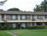 Estanica Apartments in Santa Rosa, CA - Building Photo - Building Photo