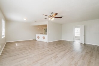 7117 Cambridge St in Spring Hill, FL - Building Photo - Building Photo