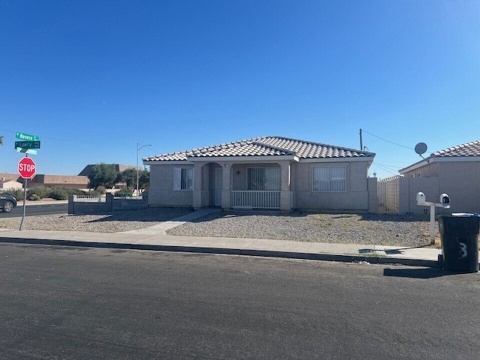 807 Lawry Ave in Las Vegas, NV - Building Photo