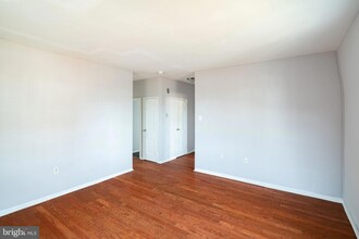 732 Melon Pl, Unit E in Philadelphia, PA - Building Photo - Building Photo