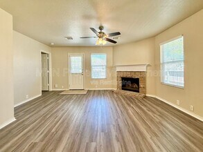 9011 Timber Hunt in San Antonio, TX - Building Photo - Building Photo