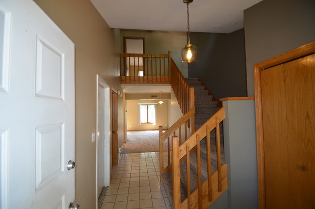 570 Braund St in Onalaska, WI - Building Photo - Building Photo