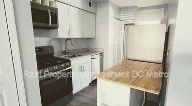 1243 Penn St NE in Washington, DC - Building Photo - Building Photo