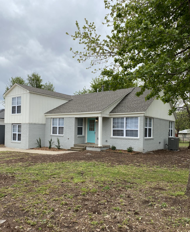 1208 NW 81st St in Oklahoma City, OK - Building Photo - Building Photo