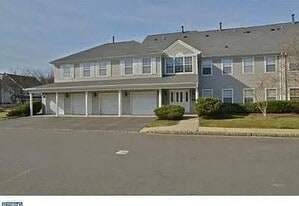 707 Eagles Chase Dr, Unit 707 Eagles Chase Drive in Trenton, NJ - Building Photo