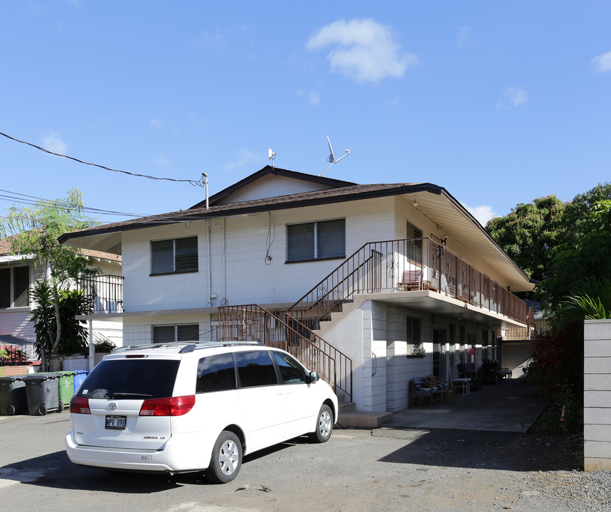 1914 Kahanu St in Honolulu, HI - Building Photo