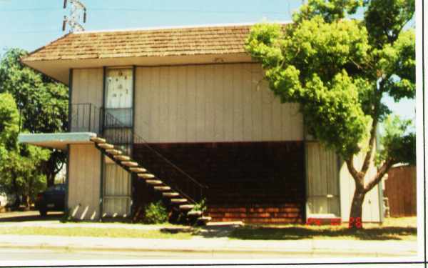 512 W Tregallas Rd in Antioch, CA - Foto de edificio - Building Photo