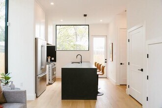 1604 Nash Ave in Austin, TX - Building Photo - Building Photo