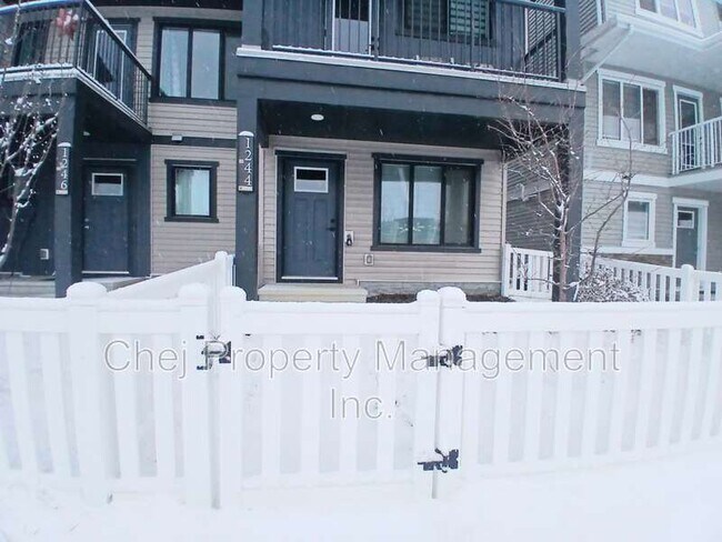 1244 Aster Blvd in Edmonton, AB - Building Photo - Building Photo