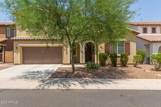 21366 W Almeria Rd in Buckeye, AZ - Building Photo - Building Photo