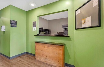 Furnished Studio-Fort Myers in Ft. Myers, FL - Building Photo - Building Photo