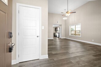 454 Irish Hls Dr in Clarksville, TN - Building Photo - Building Photo