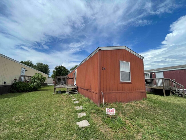 property at 2601 Leary Ln