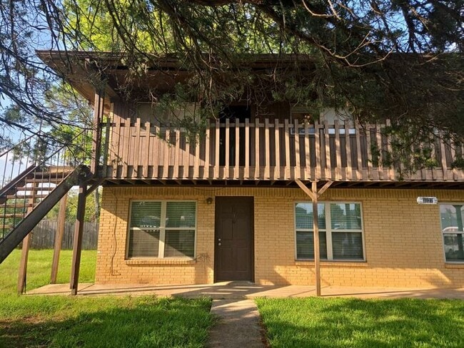 property at 3527 Elmira Dr