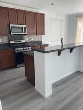 668 Town Square in Lathrop, CA - Building Photo - Building Photo