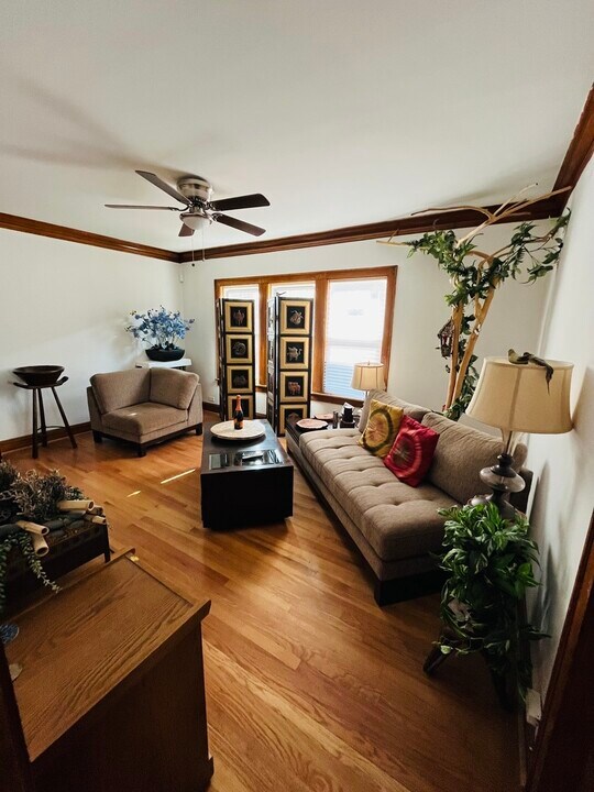 5133 W Wrightwood Ave in Chicago, IL - Building Photo