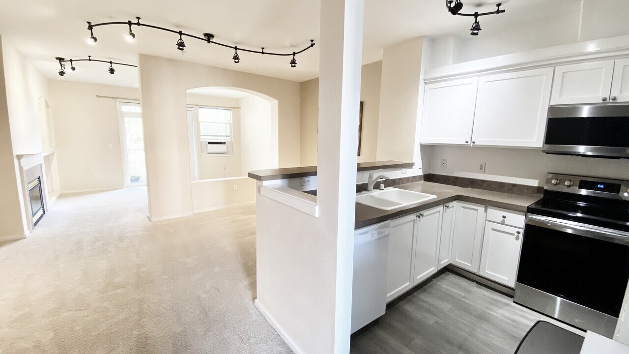2009 196th St SE, Unit G 203 in Bothell, WA - Building Photo