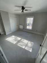 34 Elm St, Unit Upstairs two-bedroom in Bangor, ME - Building Photo - Building Photo