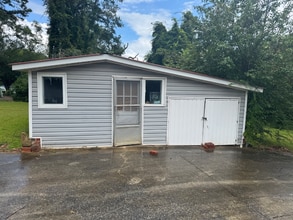 105 8th St NE in Childersburg, AL - Building Photo - Building Photo