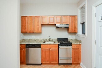 899 Green Bay Rd in Winnetka, IL - Building Photo - Building Photo