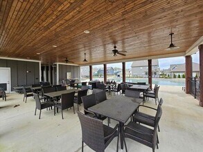 7458 White Pine Dr in Ooltewah, TN - Building Photo - Building Photo