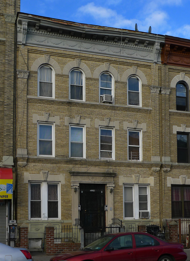 Patio Garden Apartments in Brooklyn, NY - Building Photo - Building Photo