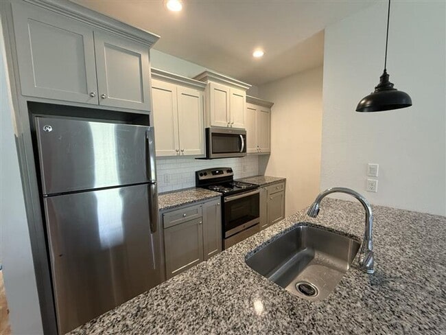 108 Wade St in Arp, TX - Building Photo - Building Photo
