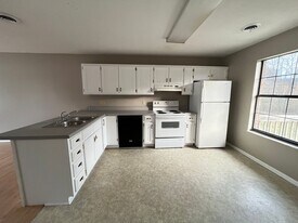 1837 Clover Brook Dr in Jefferson City, TN - Building Photo