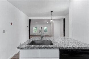 5 Little Jefferson St