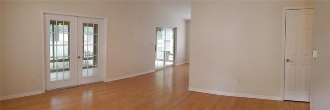 1221 NW 35th Ave in Gainesville, FL - Foto de edificio - Building Photo