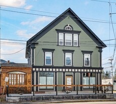 121 Main St in Colebrook, NH - Building Photo