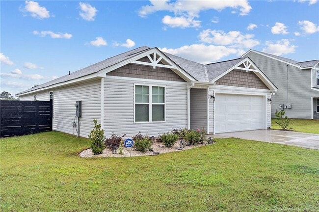713 Caelin Farms Rd in Spring Lake, NC - Building Photo - Building Photo