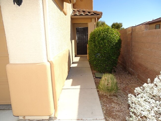 932 Purdy Lodge St in Las Vegas, NV - Building Photo - Building Photo