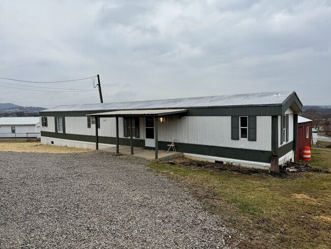 489 Cumberland Dr in Bronston, KY - Building Photo - Building Photo