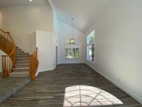 1384 Woodview Ct in Oceanside, CA - Building Photo - Building Photo