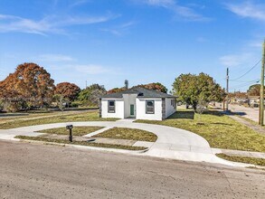 803 N 20th St in Fort Pierce, FL - Building Photo - Building Photo