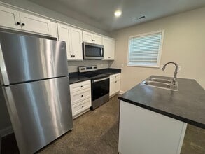 1408 Normalview Dr in Bowling Green, KY - Building Photo - Building Photo