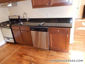 5-7 Blake St., Unit 4 in Cambridge, MA - Building Photo - Building Photo