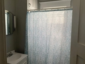 319 S Maple Ave in Green Bay, WI - Building Photo - Building Photo