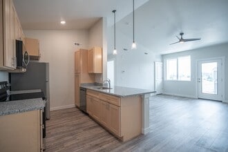 Sage Point Village in Ammon, ID - Foto de edificio - Interior Photo
