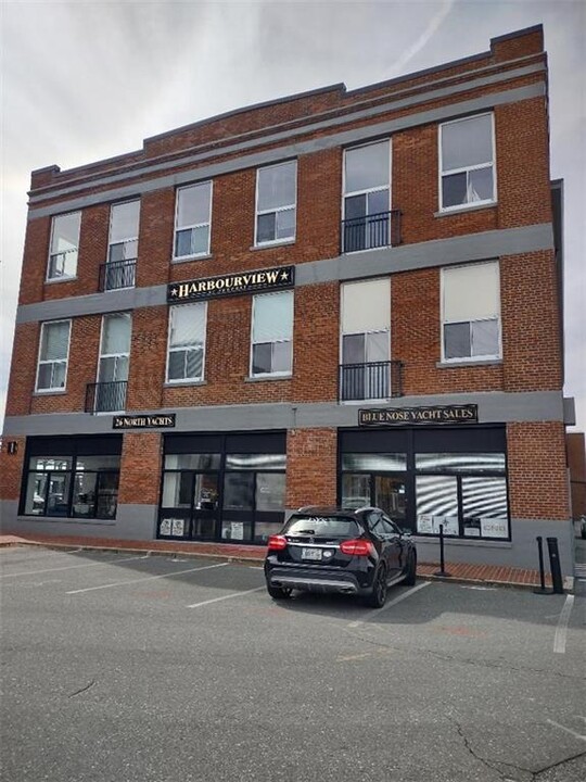 51 Commercial Wharf in Newport, RI - Building Photo