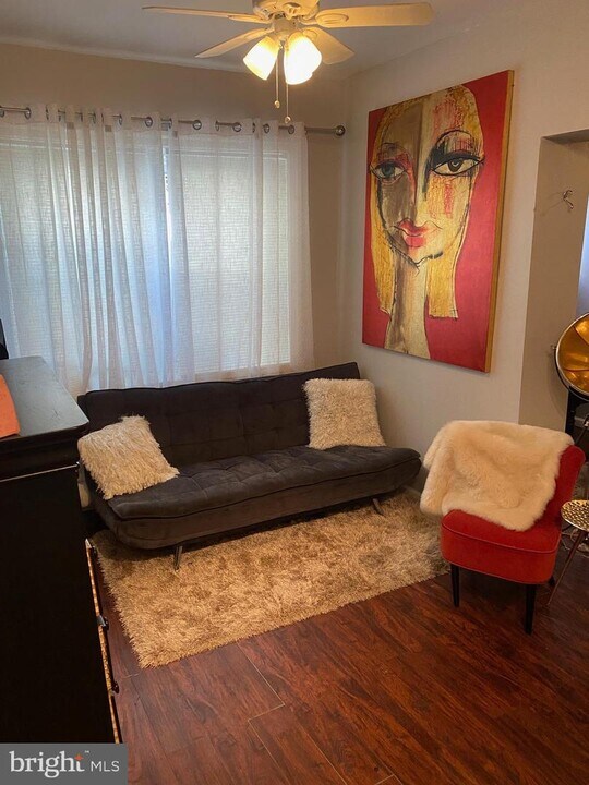 5023 Wayne Ave Photo