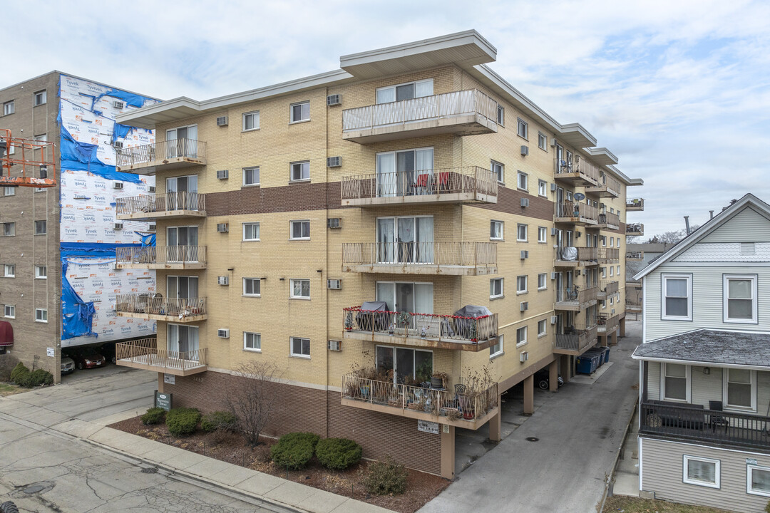 Washington Terrace in Forest Park, IL - Building Photo