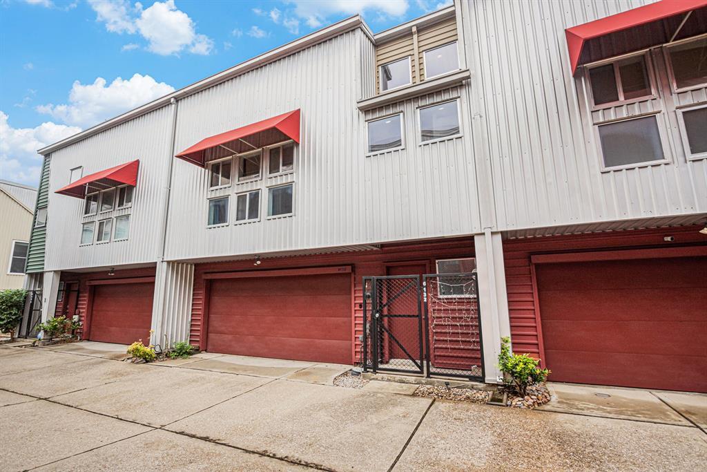6132 Grand Blvd in Houston, TX - Building Photo