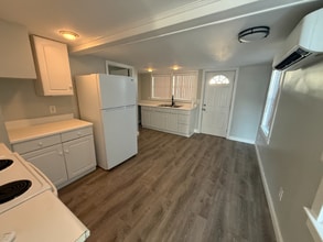 5 Johnson Ave in Hampton, NH - Building Photo - Building Photo